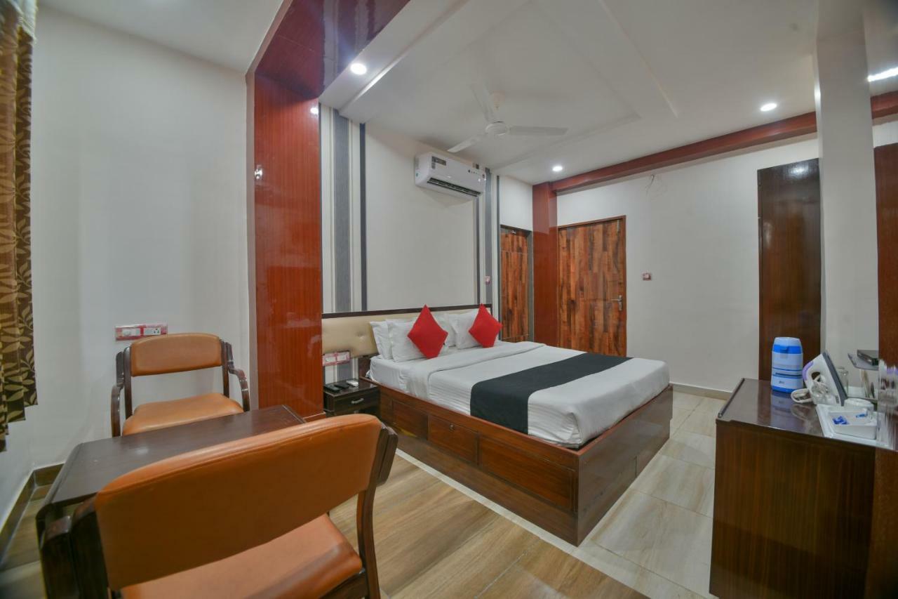 Capital O 39331 Hotel Retaj Μπιλβάρα Δωμάτιο φωτογραφία