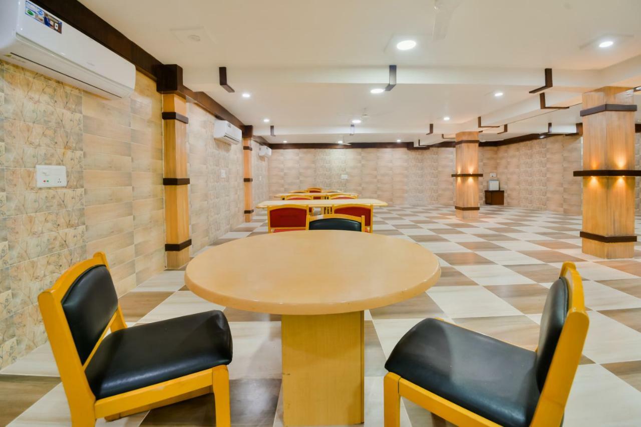 Capital O 39331 Hotel Retaj Μπιλβάρα Εξωτερικό φωτογραφία
